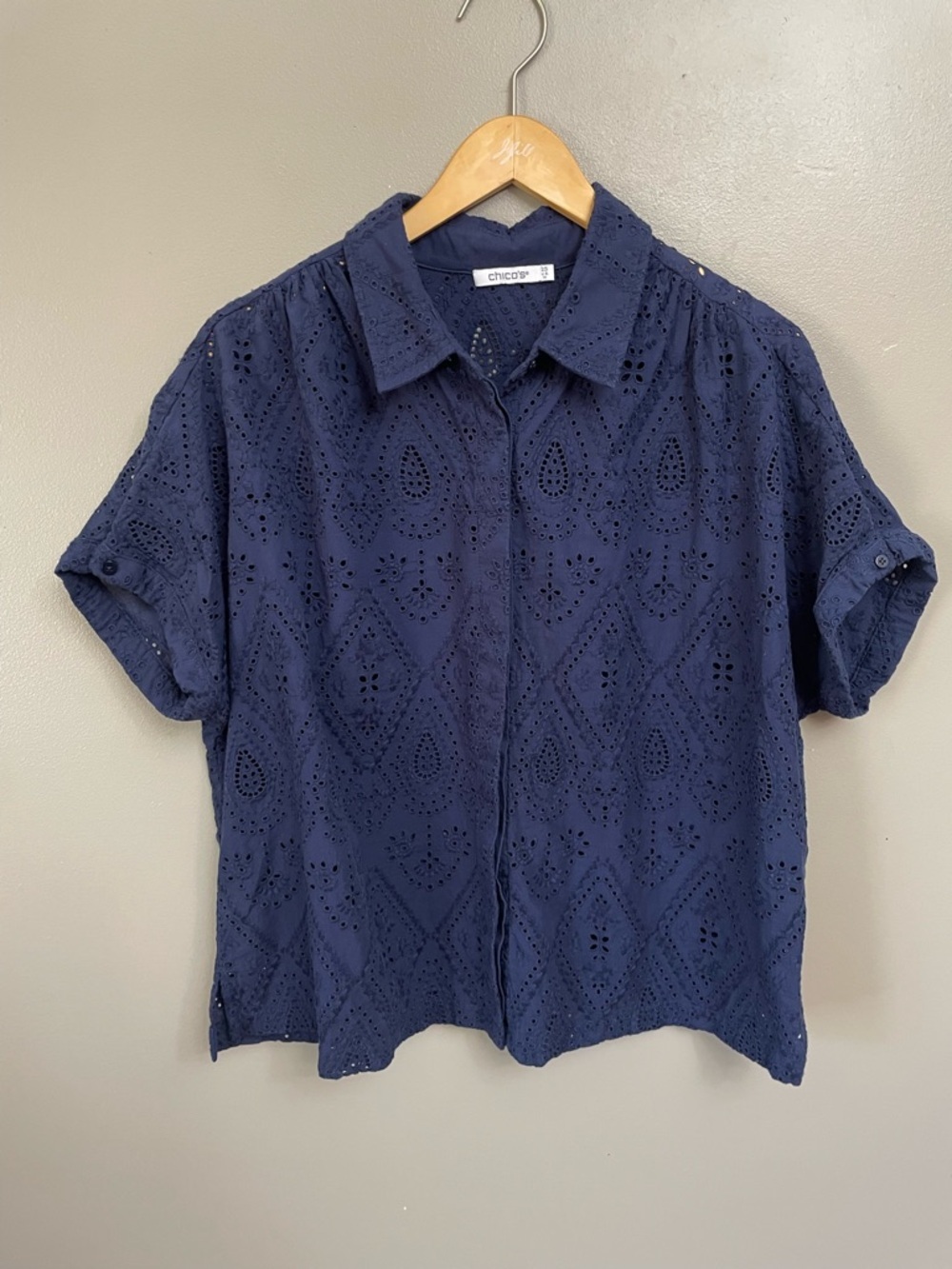 Chico's size 14 Navy Eyelet Button Down Top